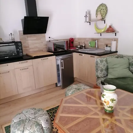 Daire Avec Jardin Et Parking Prives *