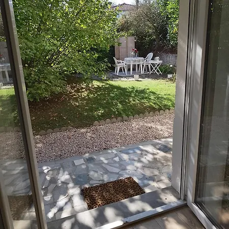 Lägenhet Avec Jardin Et Parking Prives