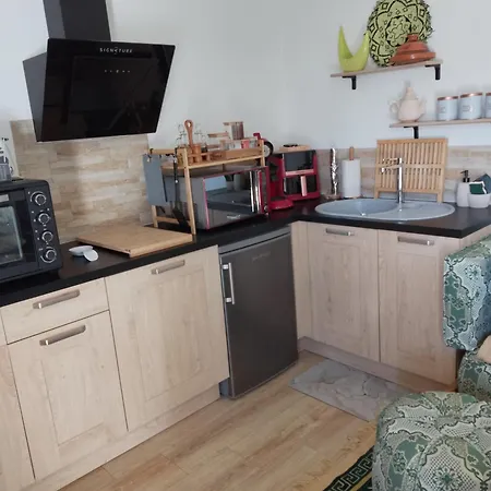 Avec Jardin Et Parking Prives *